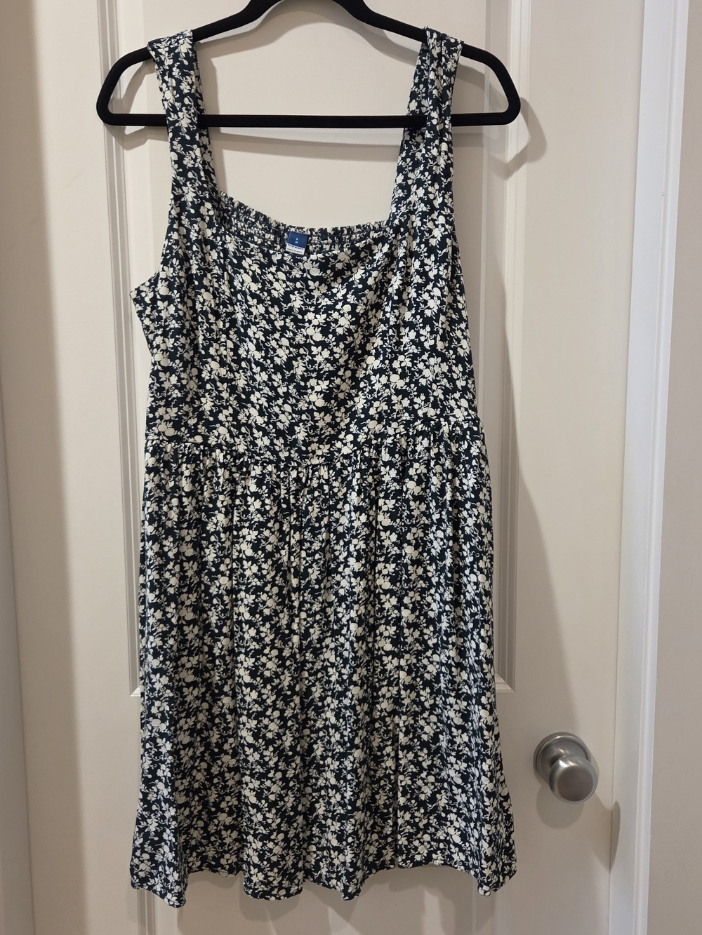 Old Navy Dark Green and Cream Floral Square-Neck Mini Sundress
